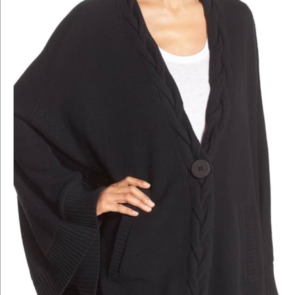 Ugg Anjeline Black Knit Cape XL ✅